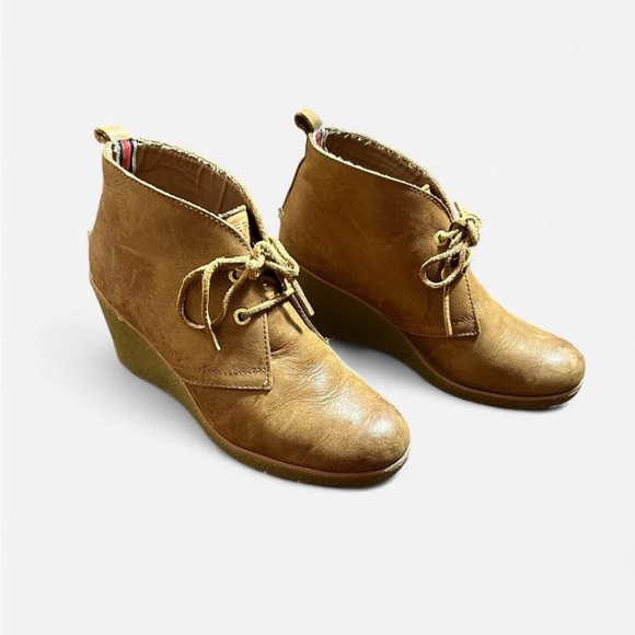 Sperry Tan Wedge Ankle Shoes - Picture 1 of 5